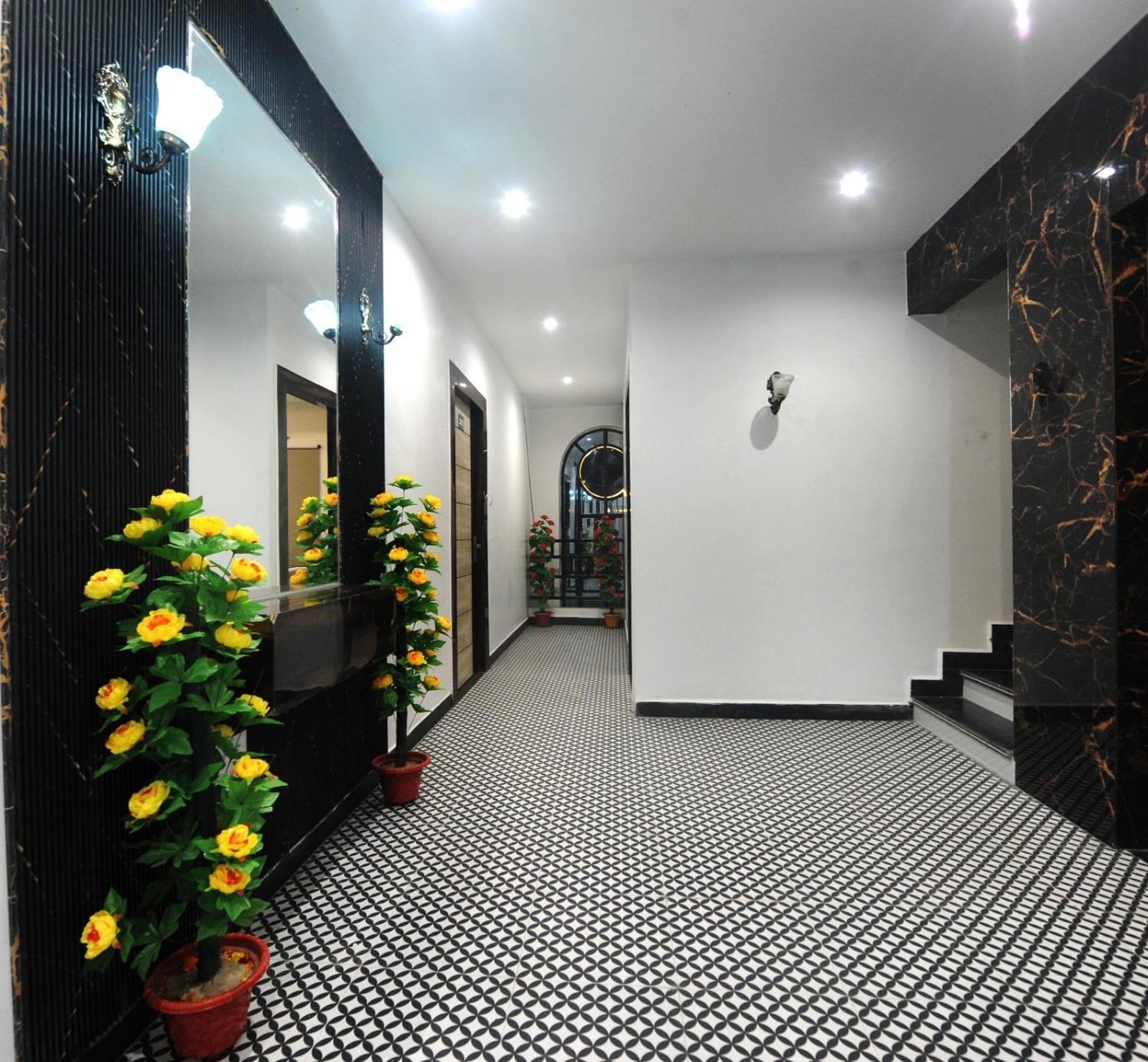 Golden Inn Prayagraj Extérieur photo