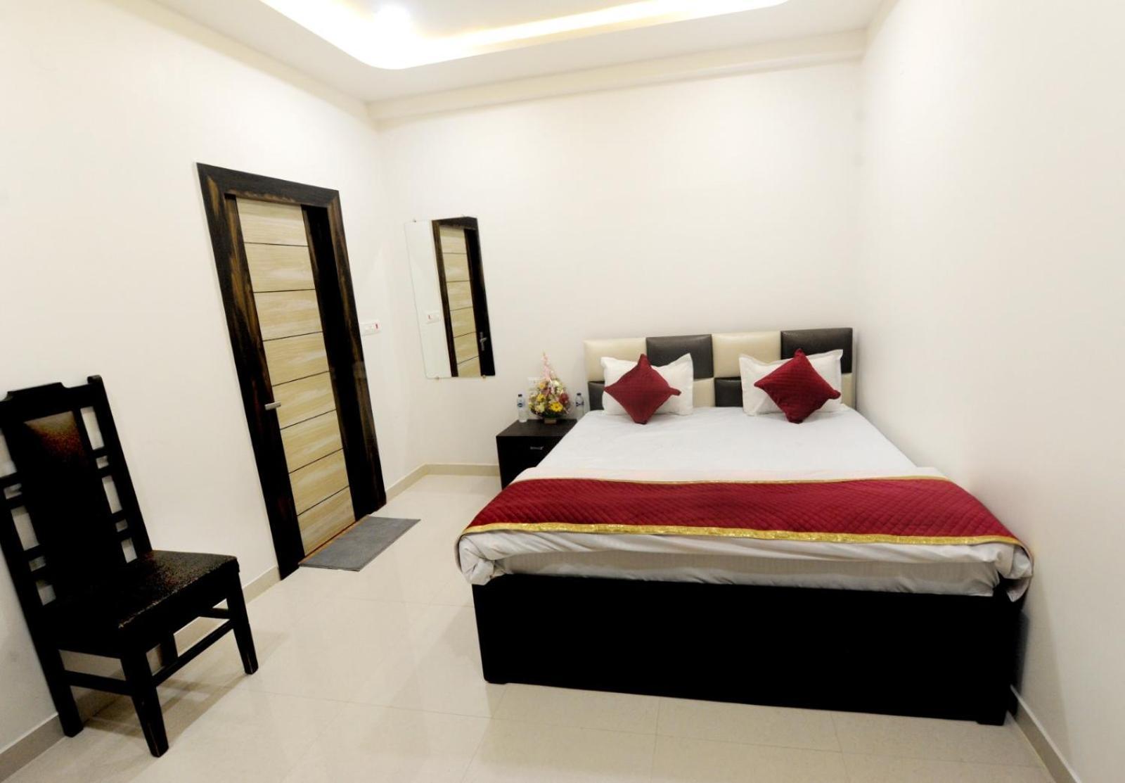 Golden Inn Prayagraj Extérieur photo