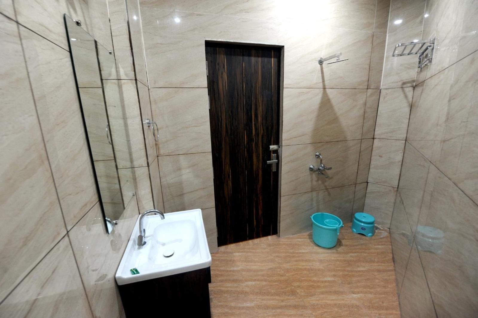 Golden Inn Prayagraj Extérieur photo