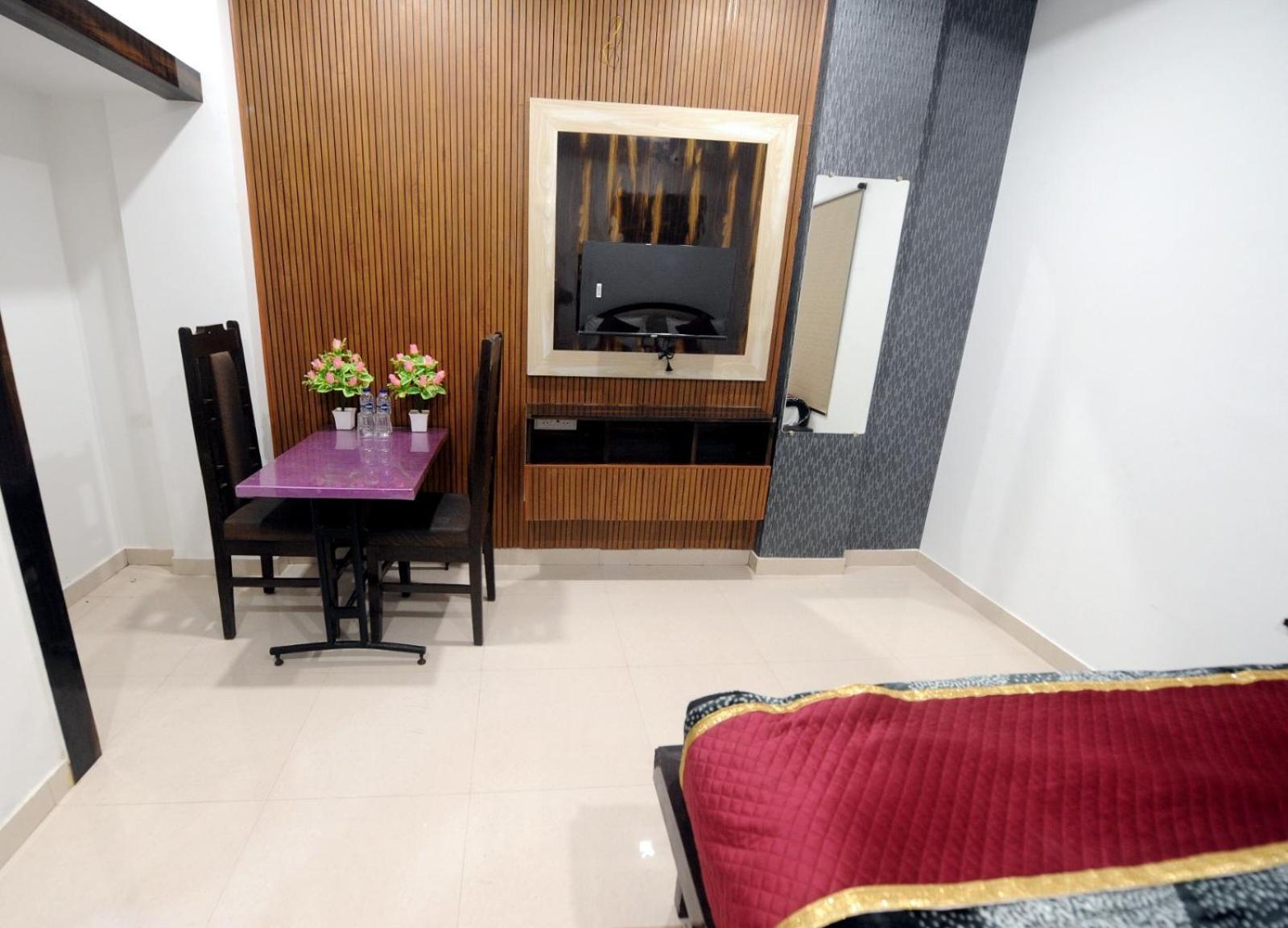 Golden Inn Prayagraj Extérieur photo