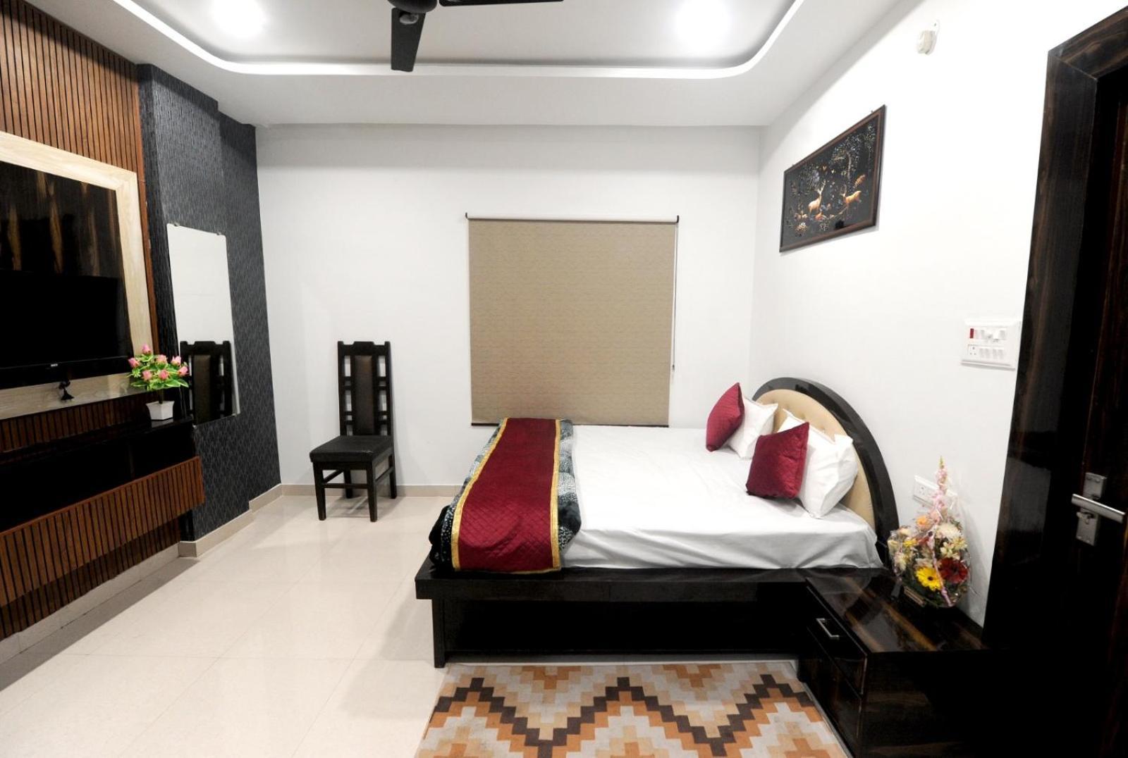 Golden Inn Prayagraj Extérieur photo